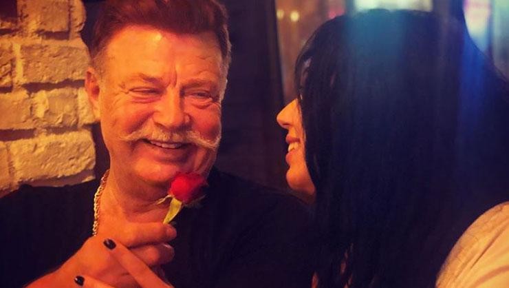 70 yaşlı aktyor özündən 33 yaş kiçik sevgilisi ilə evləndi - FOTOLAR