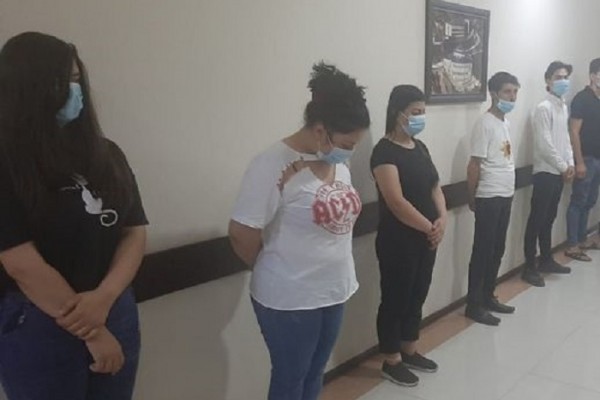Kafe sahibi həbs edildi, müştərilər cərimələndi