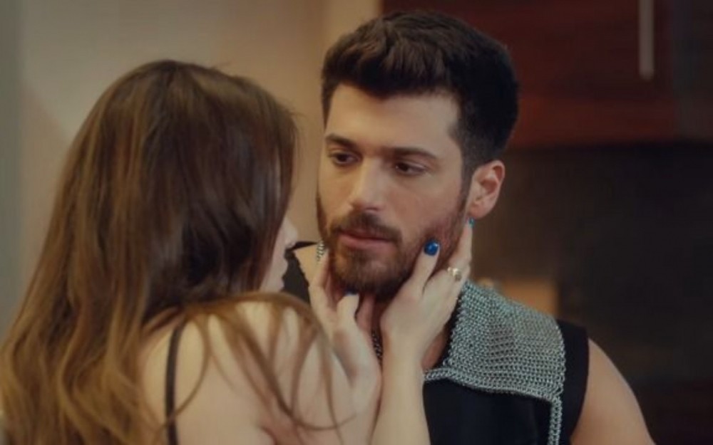 Məşhur aktyorun yeni serialı məhkəməlik oldu - FOTO