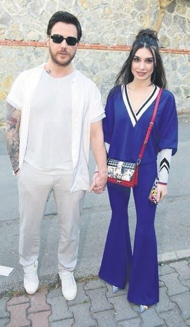 Məşhur müğənni ayrıldığı həyat yoldaşı ilə yenidən evlənir - FOTO