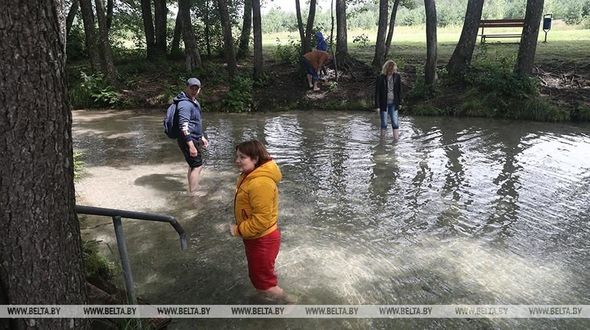 Lukaşenko koronavirusun müalicəsindən danışdı - FOTO