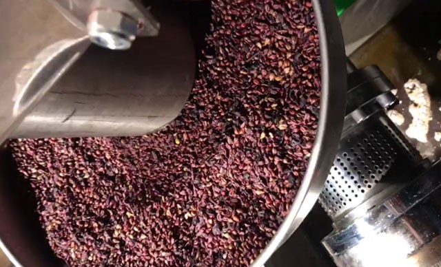 1 litri 160 manata satılır 