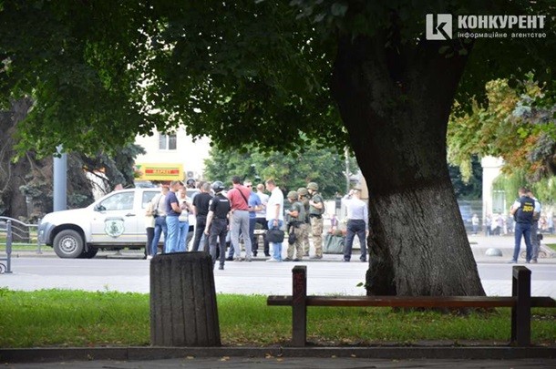 Ukraynada insanları girov götürən şəxsin kimliyi məlum olub – YENİLƏNİB/FOTOLAR