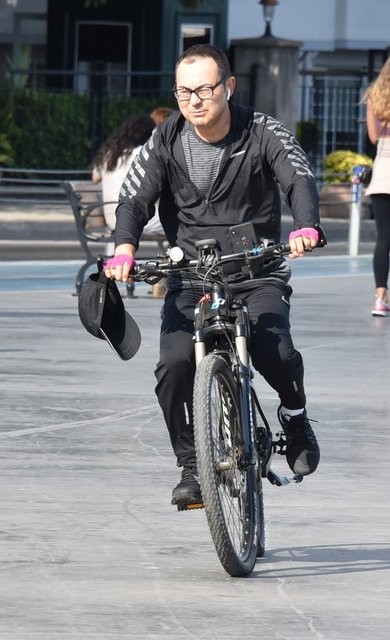 "Allah bəlasını versin" – Sərdar Ortaç üsyan etdi