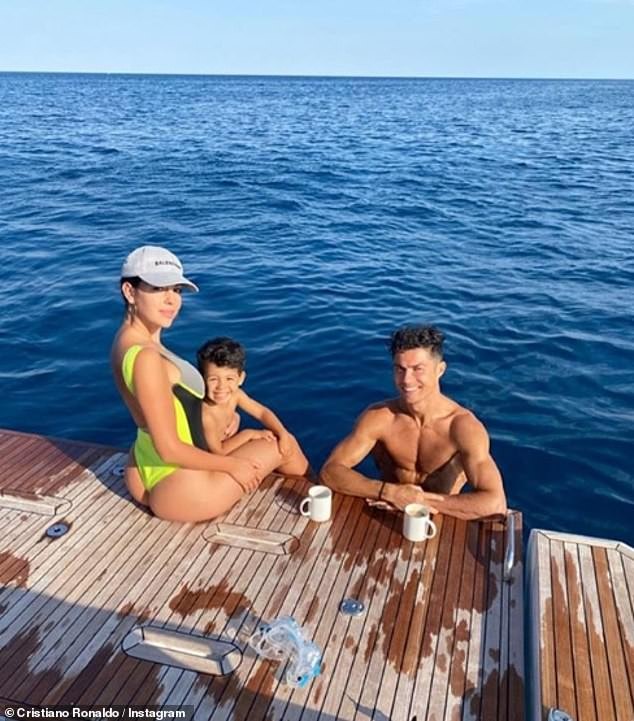 Ronaldonun 6 milyonluq yeni yaxtası - FOTO