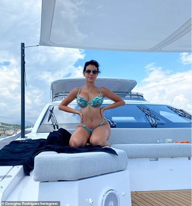 Ronaldonun 6 milyonluq yeni yaxtası - FOTO