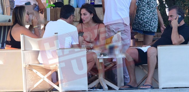 Məşhur aktyorun gizli sevgilisinin ilk görüntüləri yayıldı - FOTOLAR