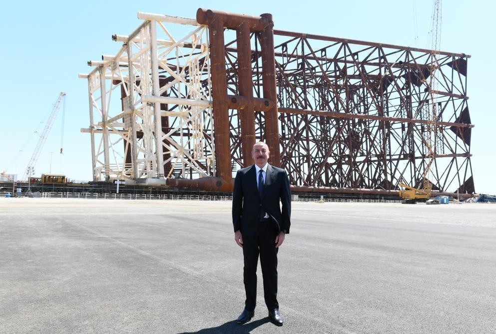 Prezident “Qarabağ” yatağının dənizə yola salınması mərasimində - FOTOLAR (YENİLƏNİB)