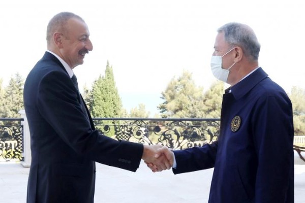 İlham Əliyev Türkiyənin Müdafiə nazirini qəbul etdi - FOTOLAR