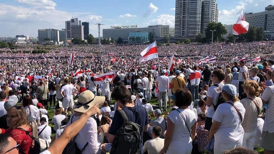 Minskdə müxalifət tərəfdarları seçkinin nəticələrinə etiraz etdi - FOTOLAR