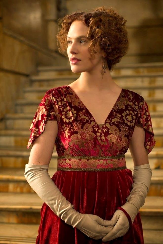 Parkda istirahət edən məşhur aktrisanı heç kim tanımadı - FOTOLAR