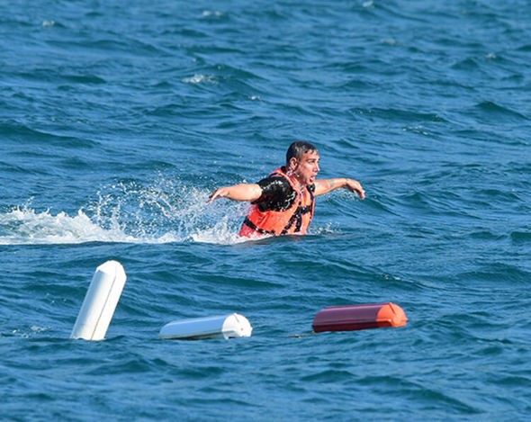 Xoşqədəmin əri övladları ilə belə dincəlir - FOTOLAR