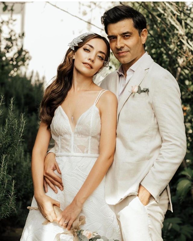 İki məşhur cütlük səssiz-sədasız evləndi - FOTOLAR