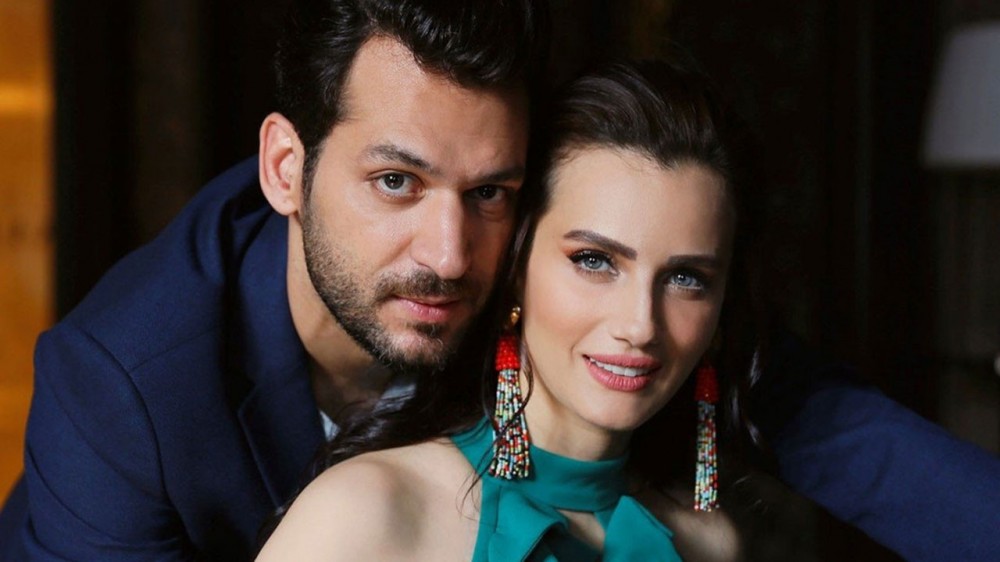 Murat Yıldırım model xanımından danışdı 