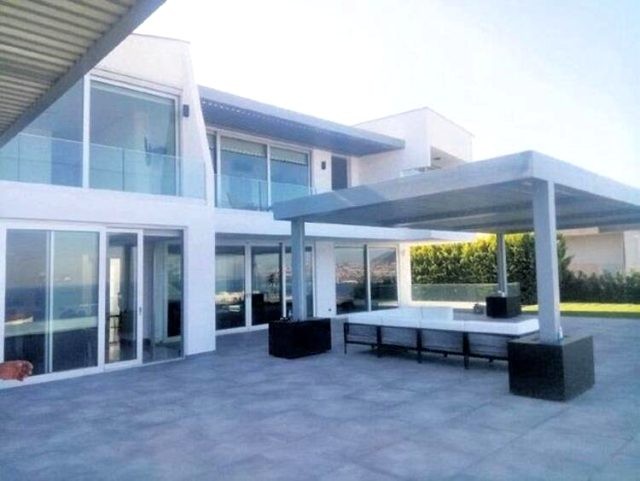 Kıvanç həyat yoldaşına villa hədiyyə etdi - FOTO