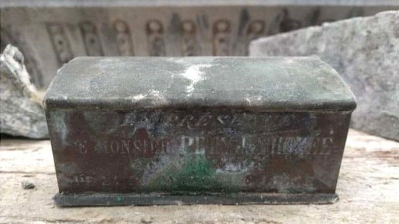 Fəhlələr fəvvarədə şəhər merinin ürəyini tapdılar 