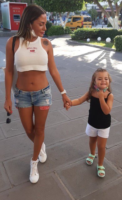 Tarık Akanın özünə bənzər nəvəsi - FOTOLAR