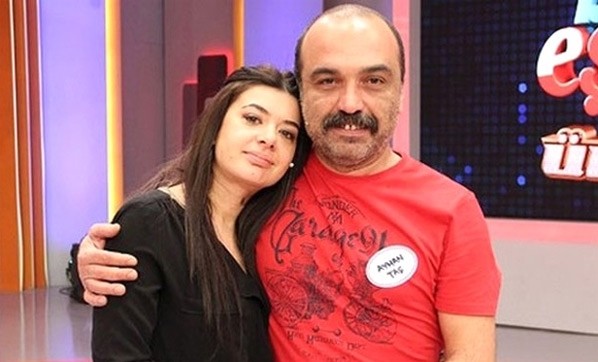 Evli aktyor gecə kafedə qadınlarla tutuldu - FOTOLAR