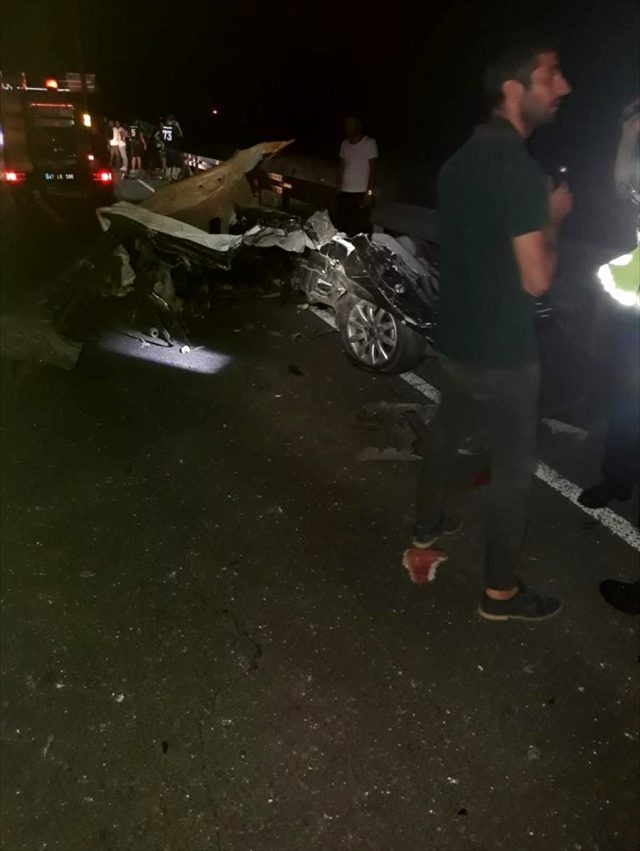 Türkiyədə ağır qəza: 6 ölü, 2 yaralı - FOTO