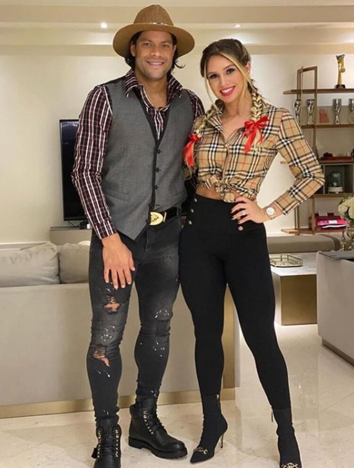 Bu məşhur həyat yoldaşını qayını qızına DƏYİŞDİ (FOTO)