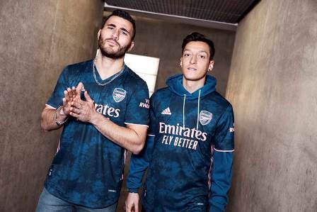 “Arsenal”ın 3-cü forması -  FOTO
