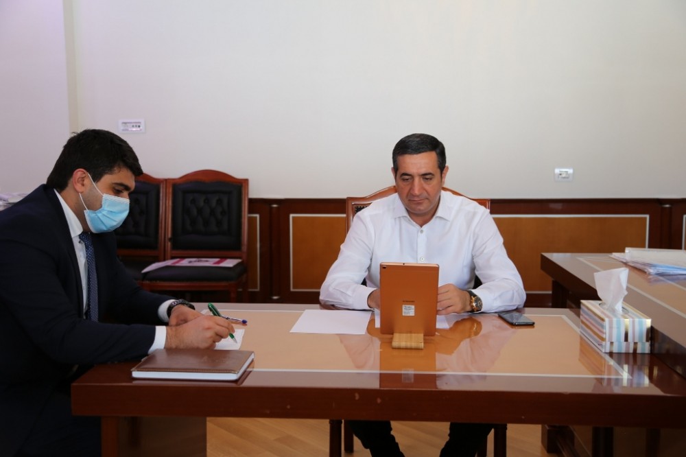 Mahir Abbaszadə seçicilərlə növbəti videoqəbul keçirib - FOTO