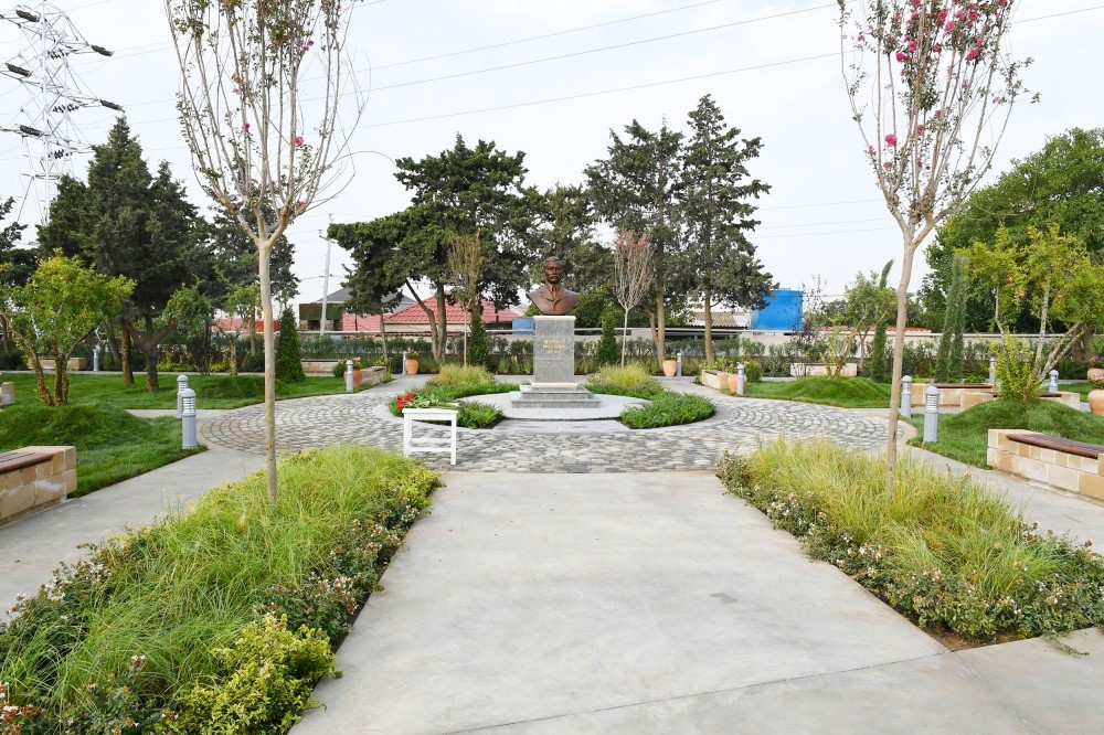 İlham Əliyev Bakıda parkın açılışında iştirak etdi - FOTO (YENİLƏNİB)