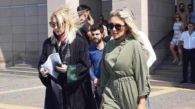 Bu məşhur onu boşayan xanım vəkillə poz verdi - FOTOLAR