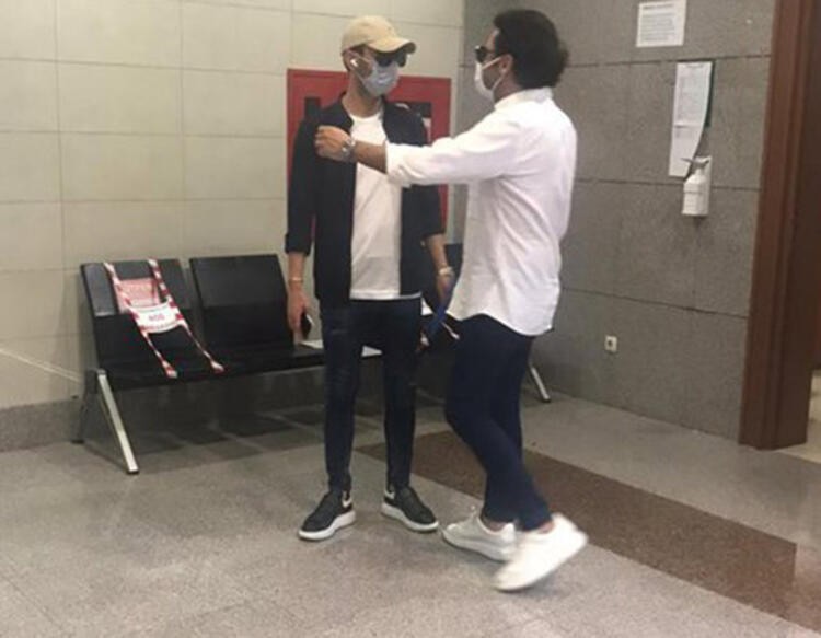 Bu məşhur onu boşayan xanım vəkillə poz verdi - FOTOLAR