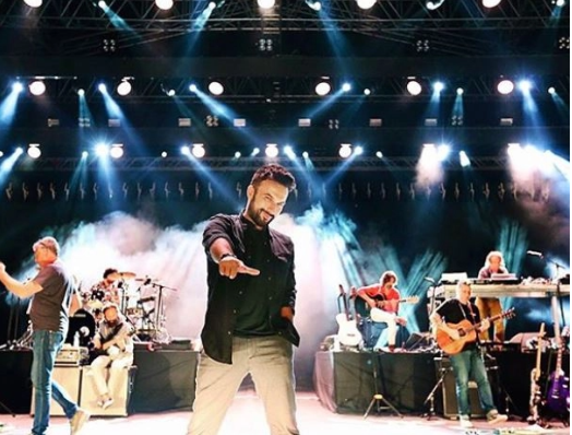 Tarkan da Azərbaycana dəstək oldu - FOTO