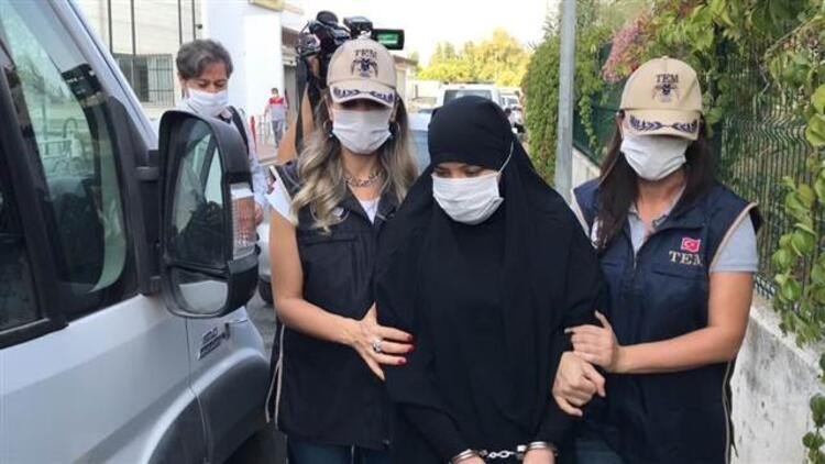 Türkiyədə İnterpolun “qırmızı bülleteni”ndə olan terrorçu qadın saxlanıldı (FOTOLAR)