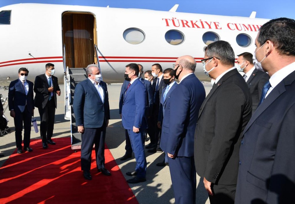 Mustafa Şentop Bakıya gəldi 