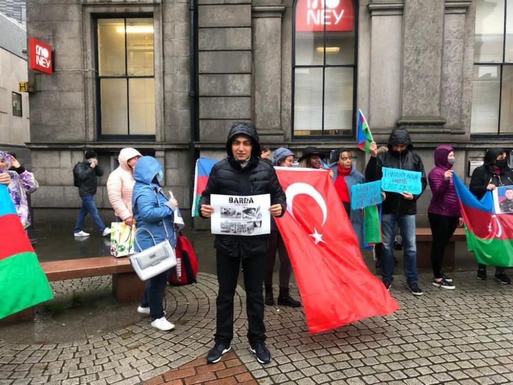 Şotlandiyada erməni terroruna qarşı etiraz aksiyası keçirildi - FOTOLAR