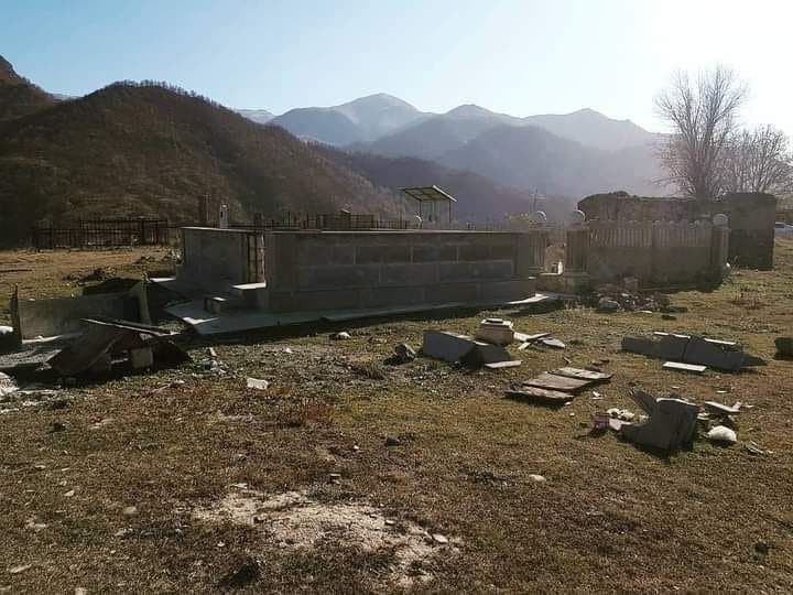 Ermənilər ölüləri qəbirdən çıxarıb özləri ilə apardı - FOTO
