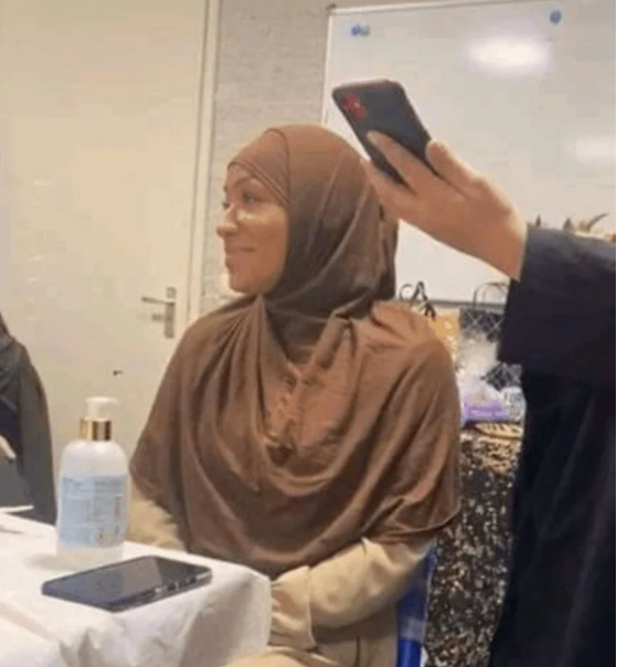 Məşhur boksçu İslamı qəbul etdi - FOTOLAR