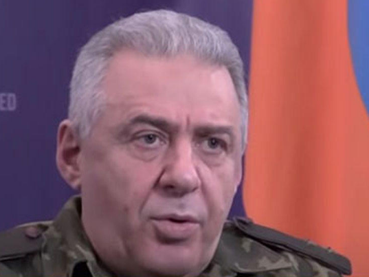 Ermənistan müdafiə naziri istefaya göndərildi - (YENİLƏNİB)