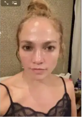 51 yaşlı Cennifer Lopezin makiyajsız halı - FOTO