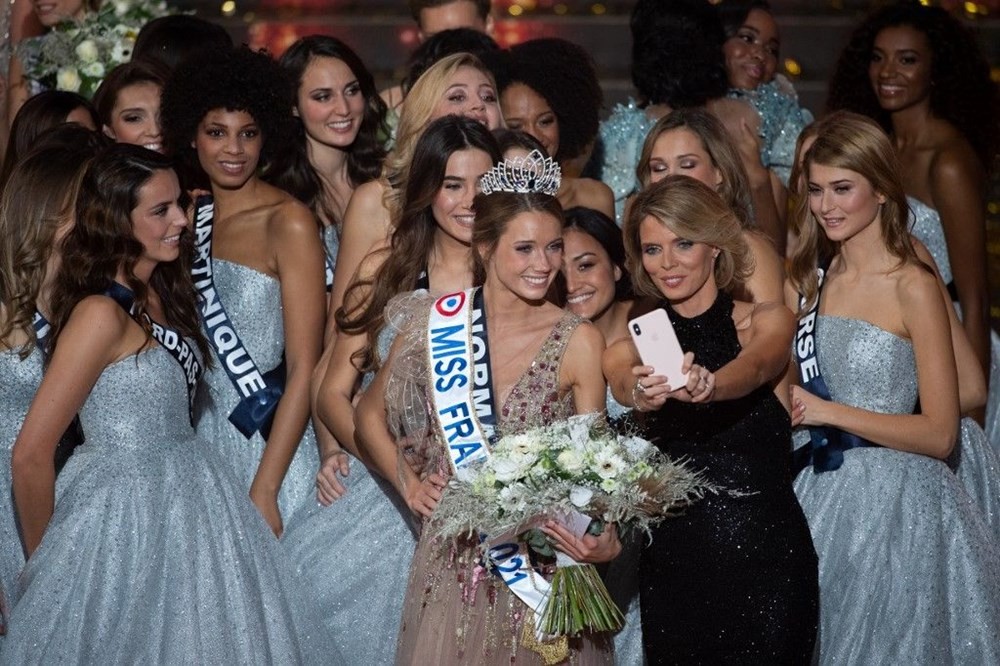 2021- ci ilin fransız gözəli o seçildi - FOTO