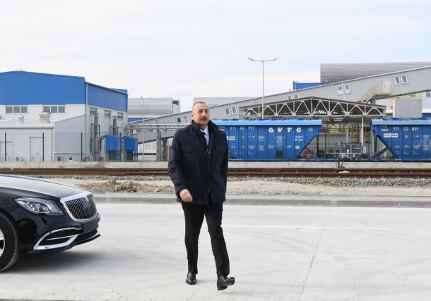Prezident iki zavodun təməlini qoydu - FOTOLAR