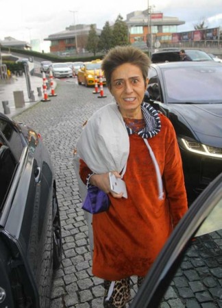 Məşhur müğənninin bu halı tənqid olundu - FOTO