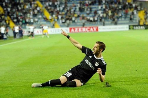 Polis "Qarabağ"ın futbolçusunu Sumqayıtda saxladı 