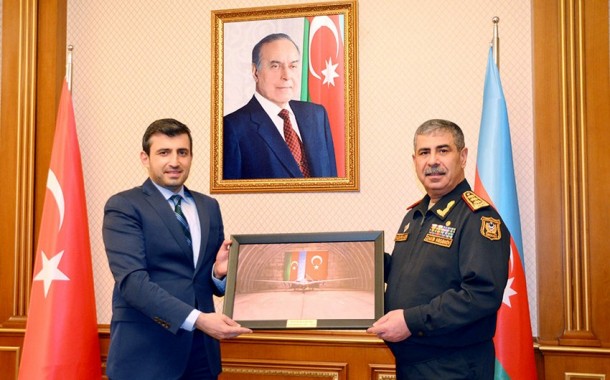 Zakir Həsənov Selçuk Bayraktarı qəbul etdi - FOTO
