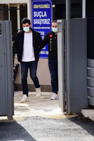 Aktrisa sevgilisi tərəfindən  bıçaqlandı - FOTO