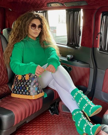 Aygün Kazımovanın bahalı aksesuarları - FOTO