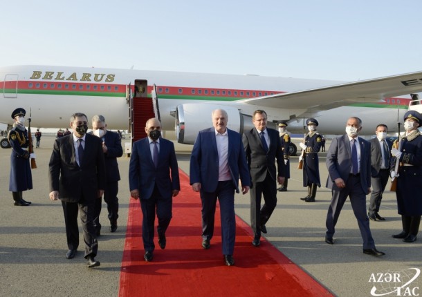 Lukaşenko Azərbaycana gəldi - FOTO