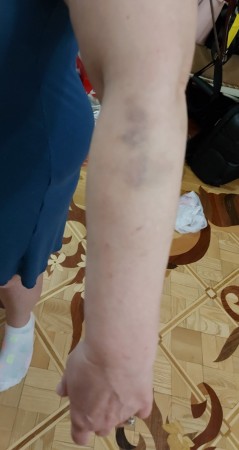 Bakıda modelin anasını döyüblər - FOTO