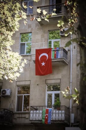 Türkiyənin yeni səfiri Bakıya gəldi - FOTOLAR