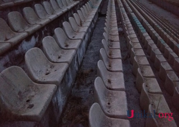 Şəki İcra Hakimiyyətinin balansındakı stadion bərbad hala düşdü - FOTOLAR