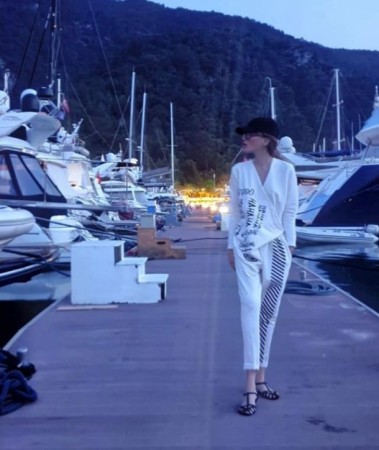 Xəstəlikdən əziyyət çəkən aparıcının son halı - FOTOLAR