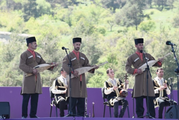 Şuşada 32 ildən sonra keçirilən “Xarıbülbül” festivalı FOTOLARDA